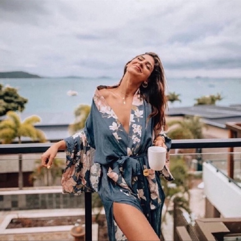 New Boho Blue Floral Gypsy Kimono - Picture 3 of 7